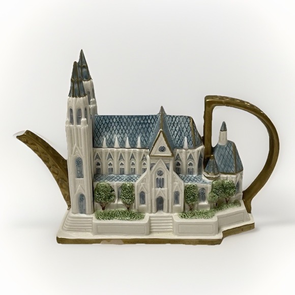 Fitz and Floyd St Patricks Cathedral Teapot Places of Worship #1582 Collectors - Picture 1 of 9
